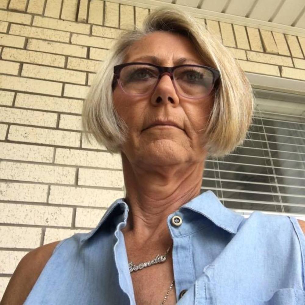 Meet your Posher, Brenda